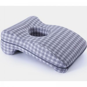 Nap -tyyny reikällä